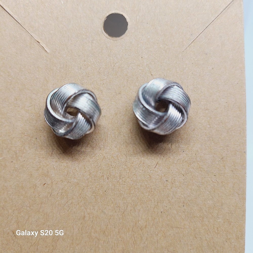 Unknown Brand Silver Tone Knot‎ Stud Earrings Women's Jewelry Pre-Owned Ladies